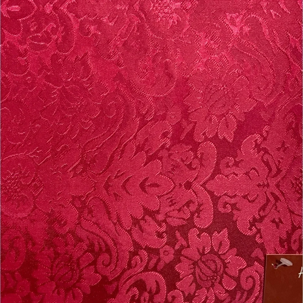 Elegant Placemats Holiday Satin Damask Christmas Rich Red Reversible 4 Piece Set